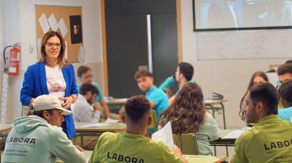 Vigela Lloret impartiendo uno de sus cursos sobre la gestión del cambio